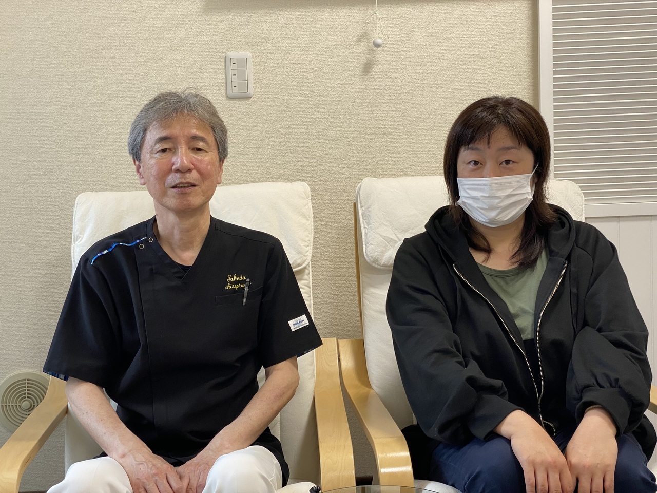 口コミ投稿者と院長が写っている写真